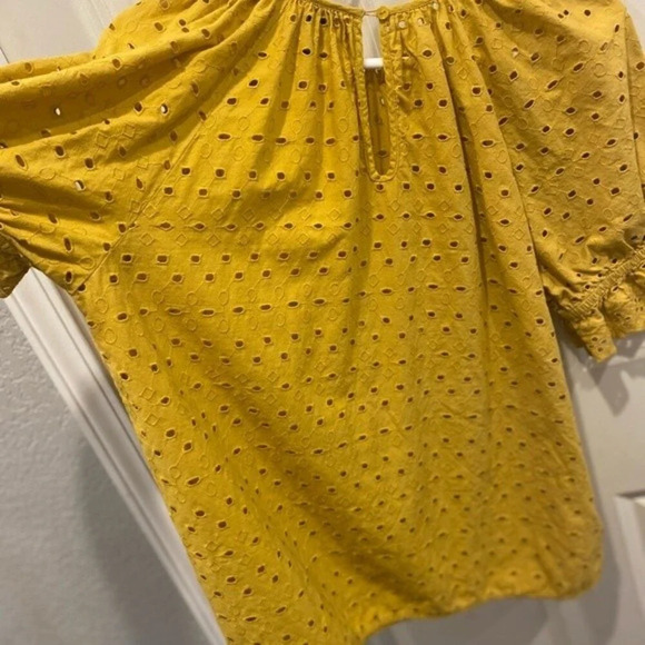 Universal thread eyelet short sleeve blouse sz Large - Picture 6 of 10